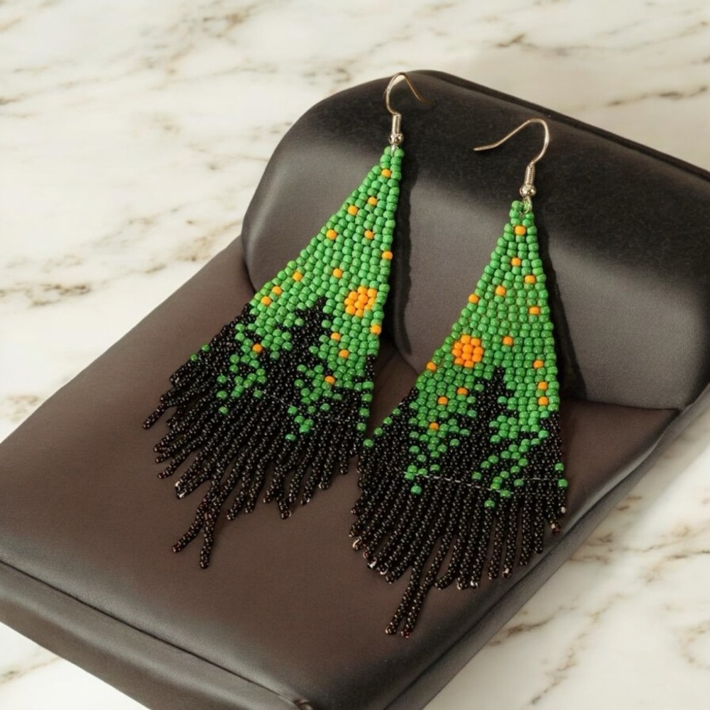 The Great Spruce Forest Pattern Beaded Tassel Earrings. New. - Picture 3 of 9